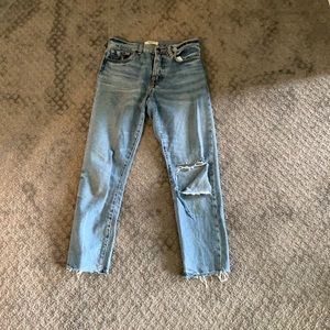 Forever 21 Mom Jeans with Hole in knee Size 25